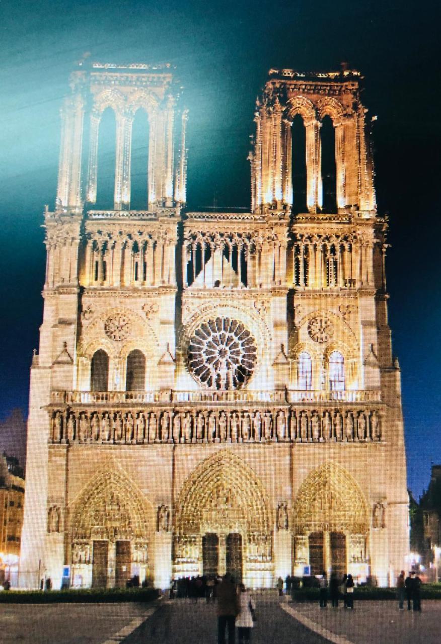Arc De Triomphe - Foch Palace Paris Exterior photo